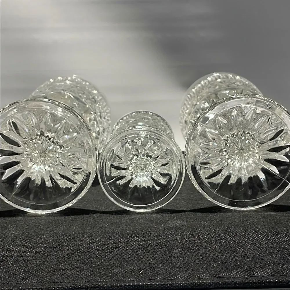Goblet Set with Diamond-Cut Pattern - Picture 7 of 7